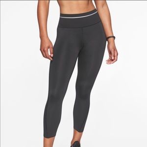 Athleta Olive Green Sonar Capri Tights, XSP
